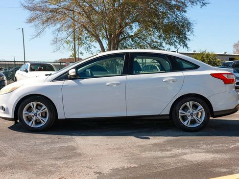 Used 2014 Ford Focus SE FWD image 3