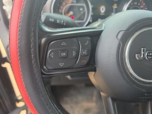 Used 2021 Jeep Gladiator Mojave AWD/4WD image 21