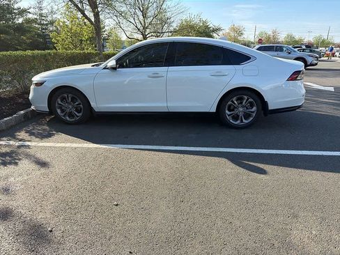 Used 2024 Honda Accord EX image 9