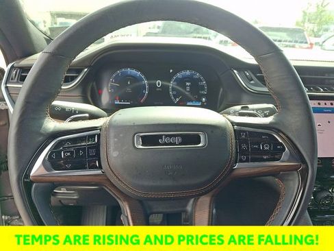 Used 2025 Jeep Grand Cherokee Summit image 22