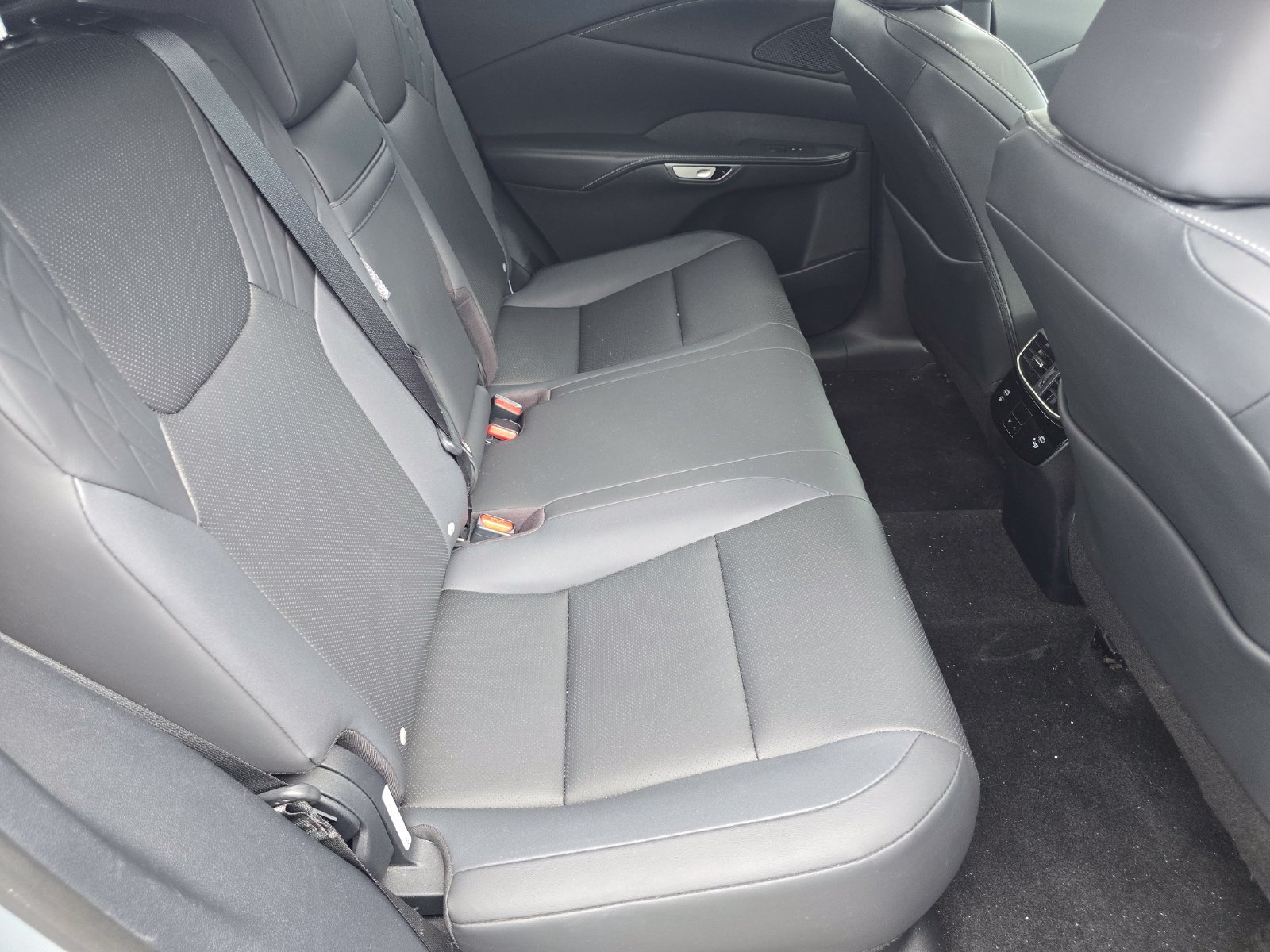 Used 2023 Lexus RX 350 Premium w/ Accessory Package AWD/4WD image 21