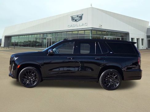 Used 2023 Cadillac Escalade Sport Platinum w/ LPO, ONYX Package image 3