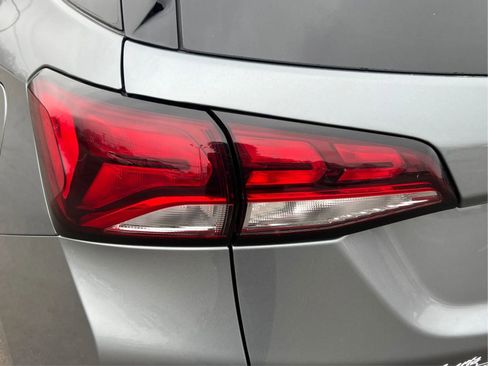 Used 2024 Chevrolet Equinox LT image 34