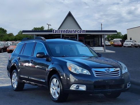 Used 2010 Subaru Outback 2.5i Premium image 1