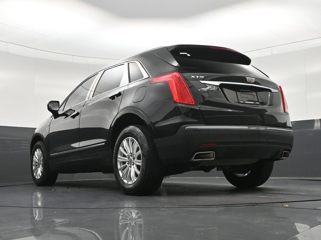 Used 2017 Cadillac XT5 FWD image 31