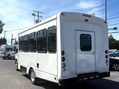 Used 2017 Ford E-450 and Econoline 450 Super Duty w/ Shuttle Bus Prep Package image 4