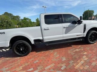 Used 2025 Ford F250 Lariat w/ Lariat Ultimate Package AWD/4WD video 2