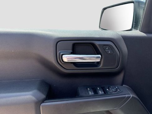 Used 2023 Chevrolet Silverado 1500 Custom RWD image 9