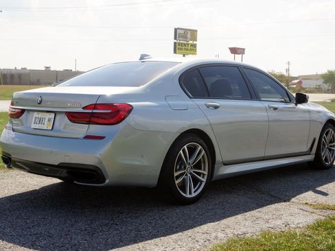 Used 2018 BMW 750i xDrive image 23