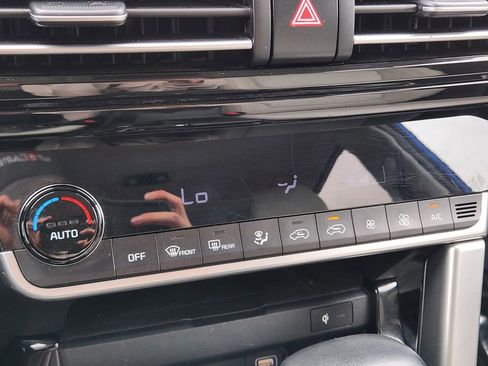 Certified 2021 Kia Seltos EX AWD/4WD image 26