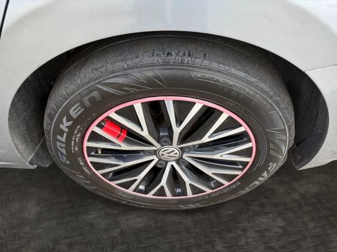 Used 2021 Volkswagen Jetta SE FWD image 43