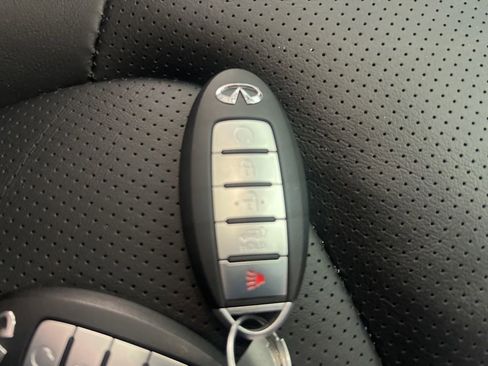 Used 2022 INFINITI QX80 Premium Select w/ Cargo Package image 26