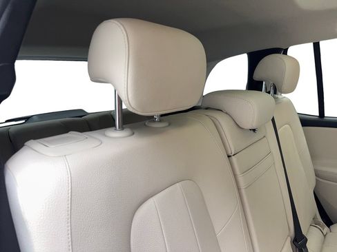 Used 2022 Mercedes-Benz GLB 250 image 43