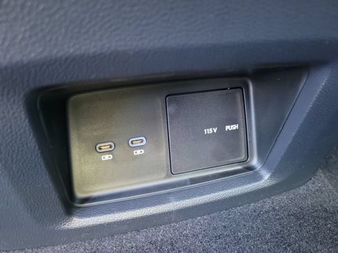 New 2026 Volkswagen Atlas SE FWD image 12