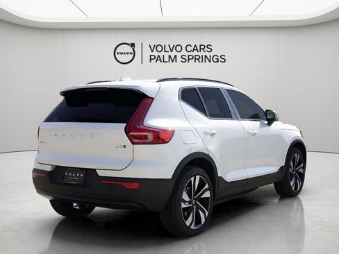 New 2025 Volvo XC40 B5 Ultra w/ Climate Package image 8