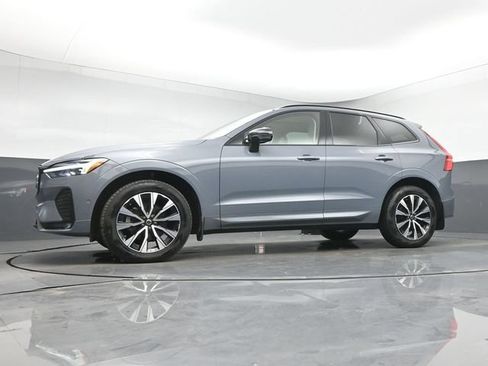 Used 2024 Volvo XC60 B5 Plus w/ Protection Package Premier AWD/4WD image 13