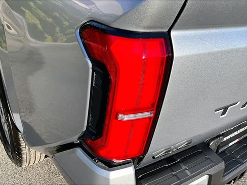 Used 2026 Toyota Tacoma SR5 image 27