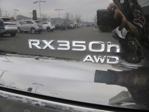 Used 2025 Lexus RX 350h image 8