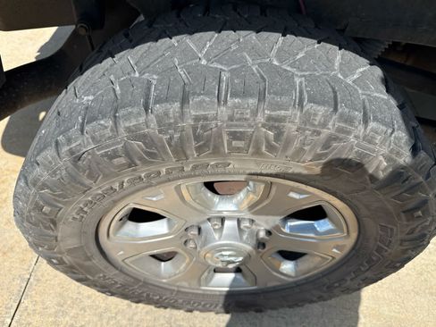 Used 2018 RAM 2500 Laramie w/ Convenience Group AWD/4WD image 5