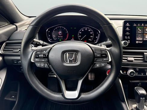 Used 2018 Honda Accord Sport image 22