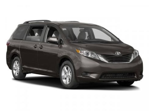 Used 2017 Toyota Sienna LE image 9