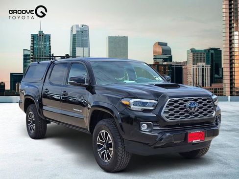 Used 2023 Toyota Tacoma TRD Sport w/ TRD Premium Sport Package AWD/4WD image 8