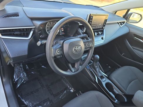 Used 2021 Toyota Corolla LE image 21