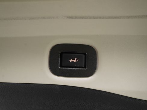 Used 2020 Nissan Rogue SL w/ Premium Package image 11