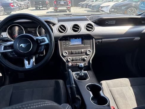 Used 2020 Ford Mustang GT RWD image 4