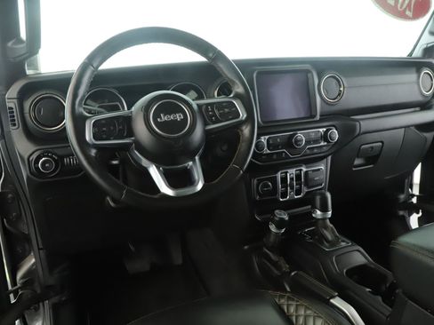 Used 2021 Jeep Wrangler Unlimited Sahara AWD/4WD image 2