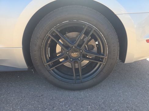 Used 2016 Ford Mustang Coupe RWD image 19