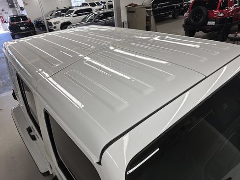 Used 2024 Jeep Wrangler Unlimited Sahara AWD/4WD image 51
