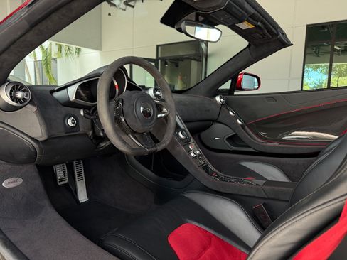 Used 2015 McLaren 650S Spider RWD image 35