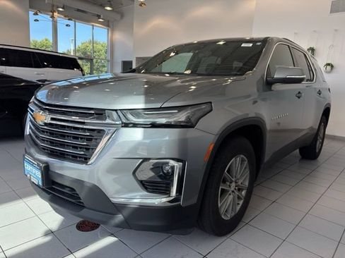 Used 2023 Chevrolet Traverse LT AWD/4WD image 38