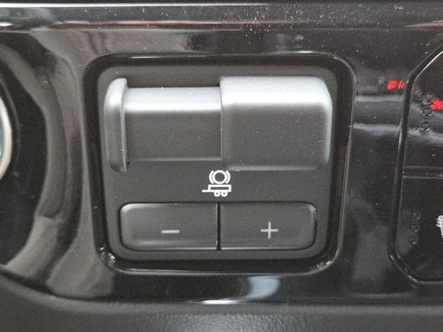 New 2026 GMC Sierra 1500 Elevation w/ Preferred Package RWD image 9