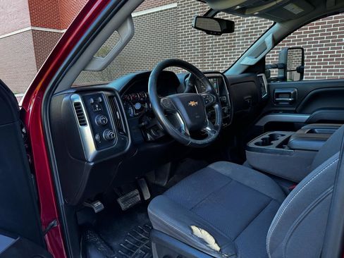 Used 2018 Chevrolet Silverado 2500 LT w/ LT Convenience Package AWD/4WD image 16