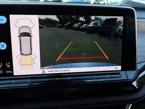 New 2026 Volkswagen Atlas SE image 24