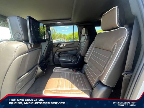 New 2026 GMC Yukon XL Denali Ultimate AWD/4WD image 12