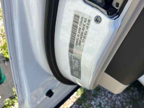 Used 2024 Chrysler Pacifica Touring-L image 31