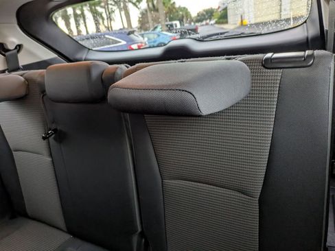 Used 2023 Toyota Highlander L image 13