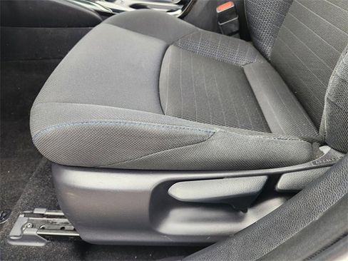 Used 2021 Toyota Corolla SE image 28