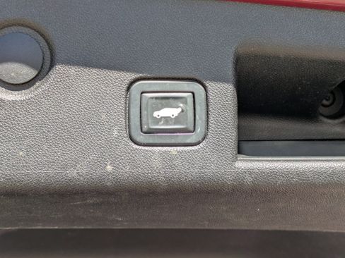 Used 2018 Chevrolet Equinox LT image 14