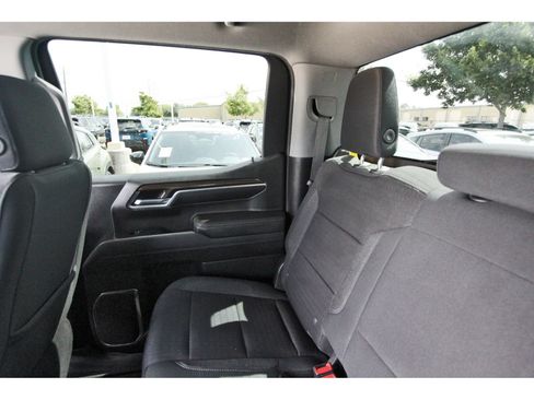 Used 2023 Chevrolet Silverado 1500 RST w/ Z71 Off-Road Package AWD/4WD image 11