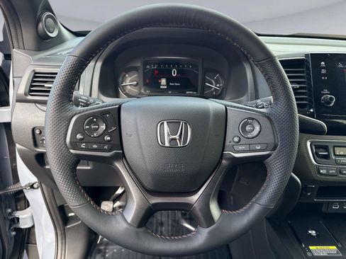 Certified 2024 Honda Passport TrailSport image 29