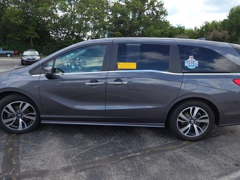 Used 2021 Honda Odyssey Touring image 5