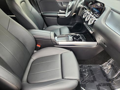 Certified 2025 Mercedes-Benz GLA 250 4MATIC image 7