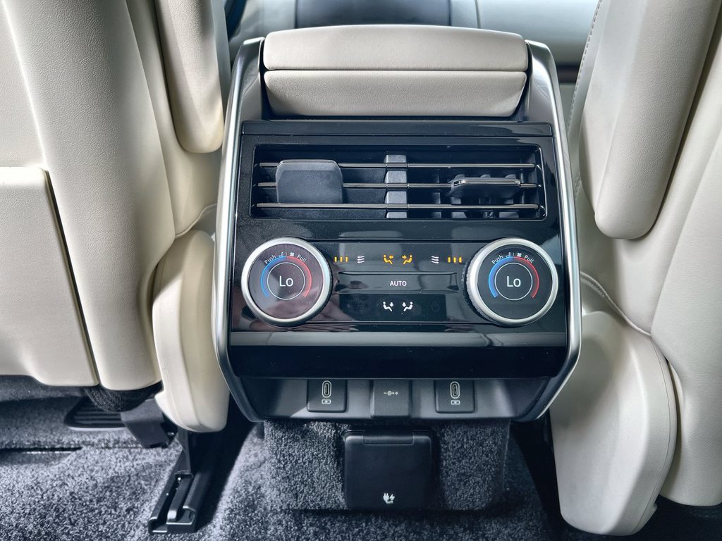 New 2027 Land Rover Range Rover Long Wheelbase SE AWD/4WD image 16