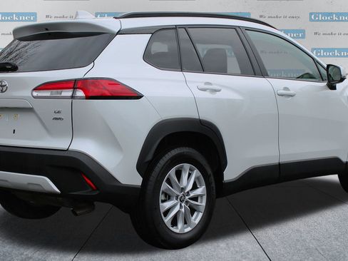 Used 2024 Toyota Corolla Cross LE image 6