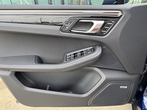 New 2025 Porsche Macan image 24