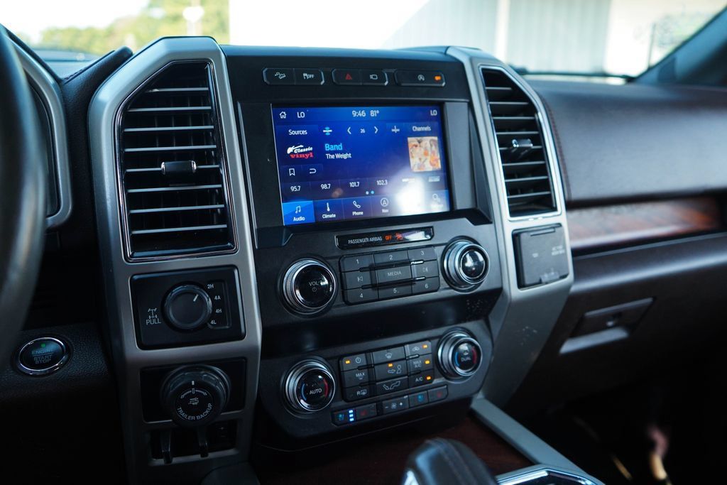 Used 2019 Ford F150 King Ranch w/ Equipment Group 601A Luxury AWD/4WD image 8